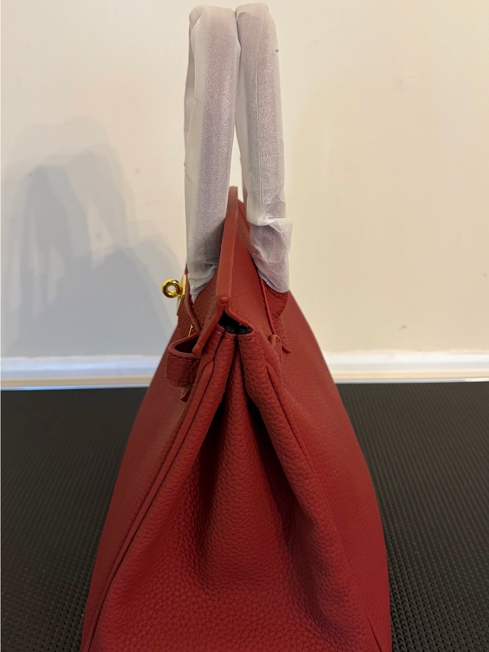 Classic Dark Red Leather Structured Top-Handle Hand Bag - Picture 3 of 9